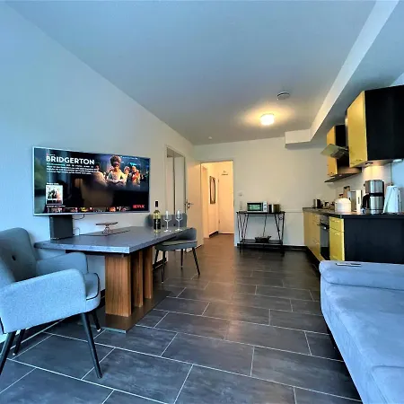 Moselpromenade Villa Moselufer, Panorama & Burg Cochem Blick, Netflix, Balkon Exterior photo