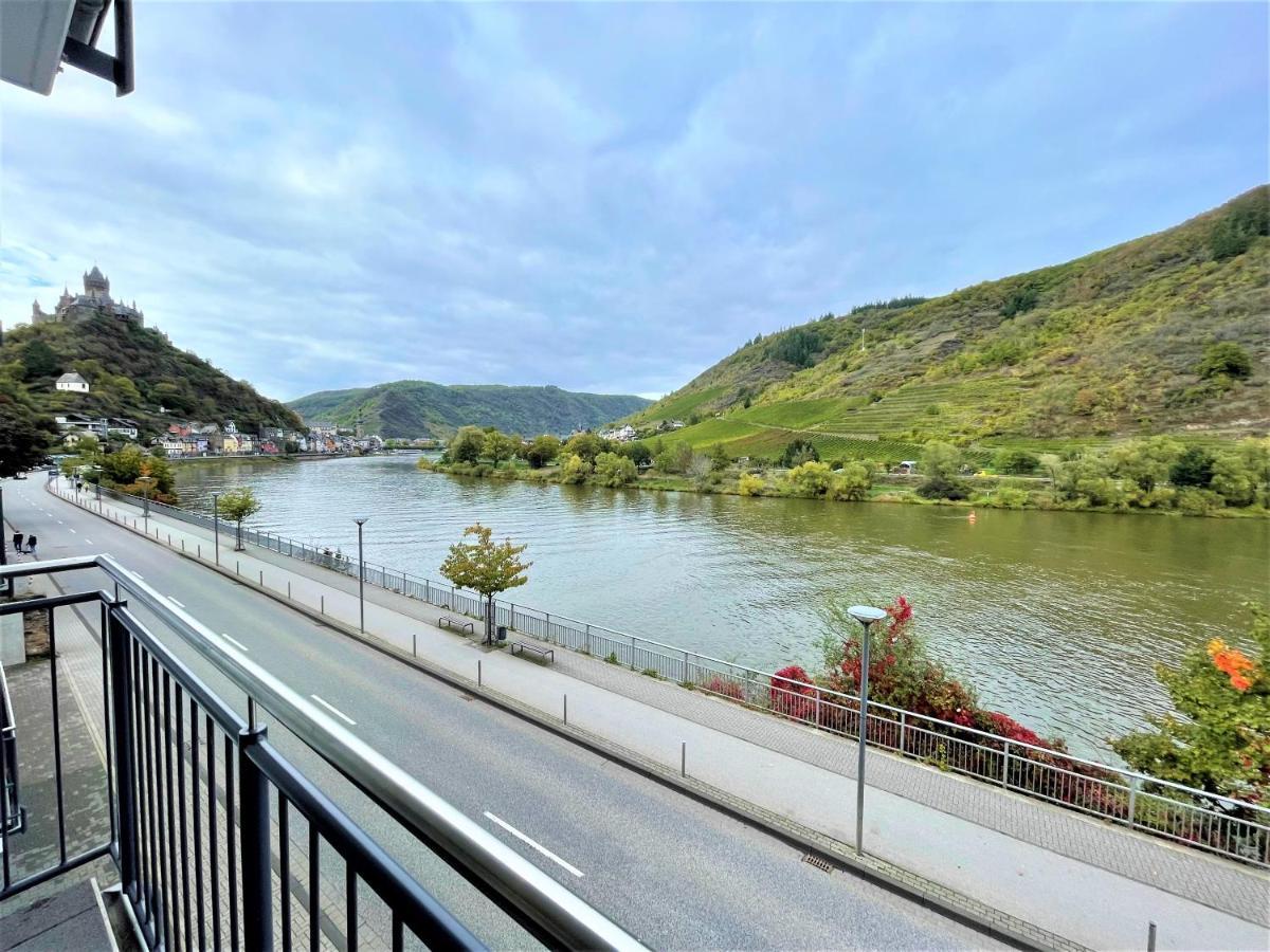 Moselpromenade Moselufer, Panorama & Burg Blick, Netflix, Balkon Apartment Cochem