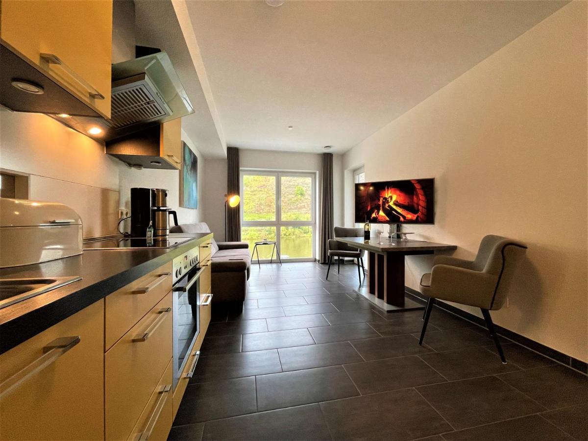 Moselpromenade Moselufer, Panorama & Burg Blick, Netflix, Balkon Apartment *